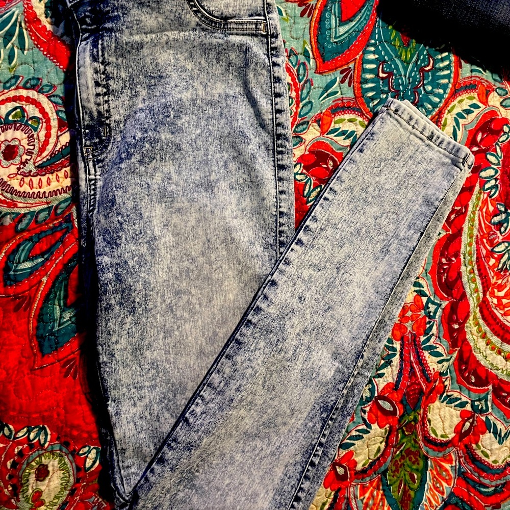Scandinavia Fit Jeans light washed size say XL roughly 15/16